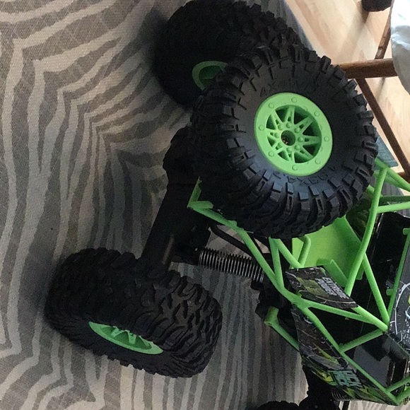 Rock force 33 4x4 remote control - Picture 3 of 9